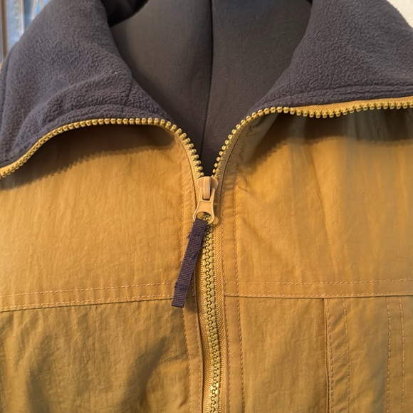 Cabelas men’s coat great condition!! Pre loved - Picture 4 of 9